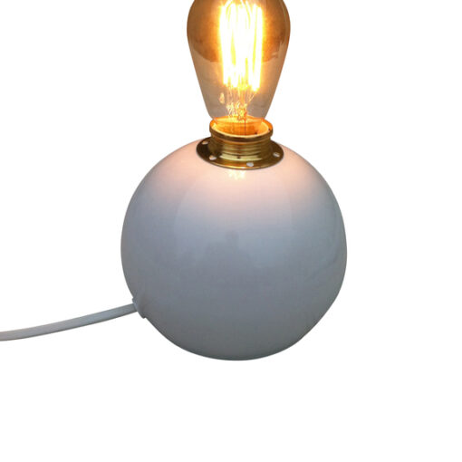 Bordslampa Klotet Vit med mässingsdetaljer