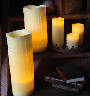 Stämningsfullt Vaxljus Gul. Rinnande Stearin. 20cm. LED
