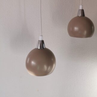 Fönsterlampa Klotet Latte. Eklunds Metall
