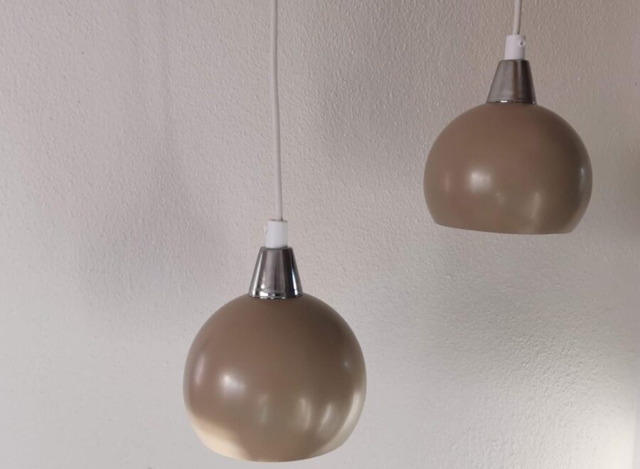 Fönsterlampa Klotet Latte. Eklunds Metall